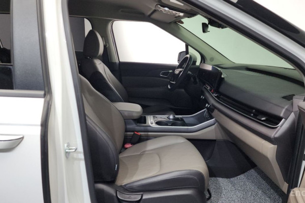 2024 Kia Carnival с пробегом 11 667 км