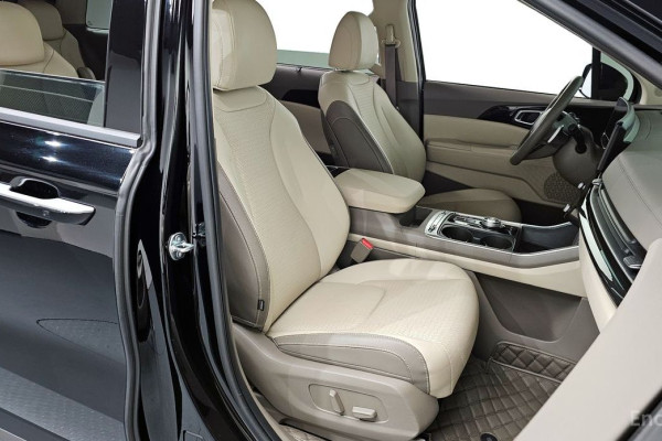 2024 Kia Carnival с пробегом 23 788 км