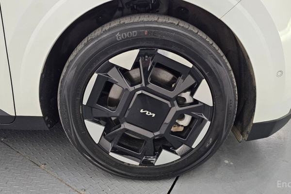 2024 Kia Carnival с пробегом 37 658 км