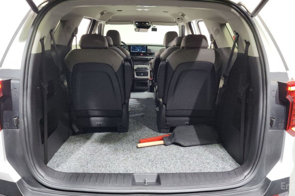 2024 Kia Carnival с пробегом 11 667 км