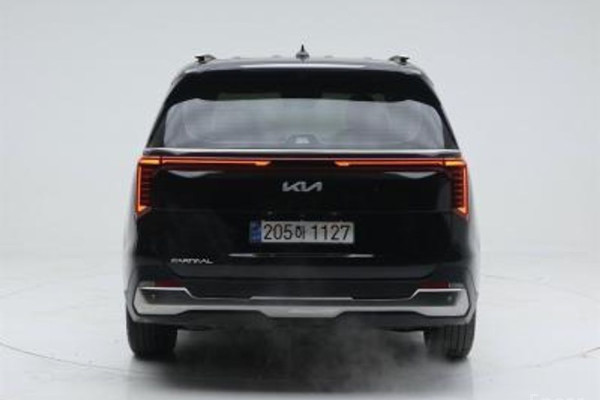 2025 Kia Carnival с пробегом 19 400 км