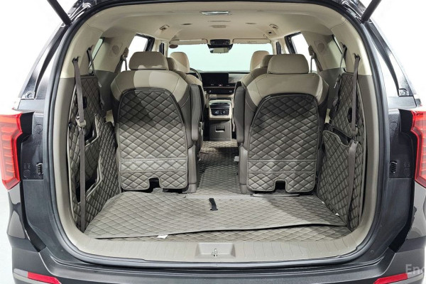 2024 Kia Carnival с пробегом 23 788 км