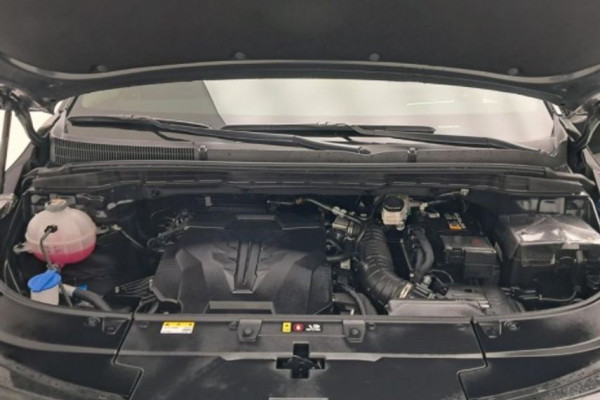 2025 Kia Carnival с пробегом 19 400 км