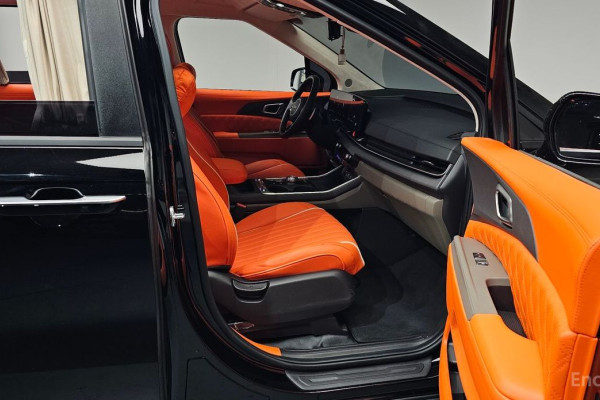 2024 Kia Carnival с пробегом 11 304 км