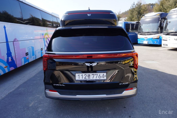 2024 Kia Carnival с пробегом 18 242 км