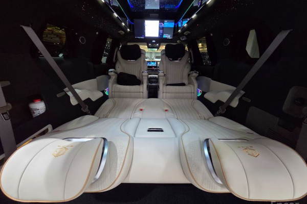 2024 Kia Carnival с пробегом 5 589 км