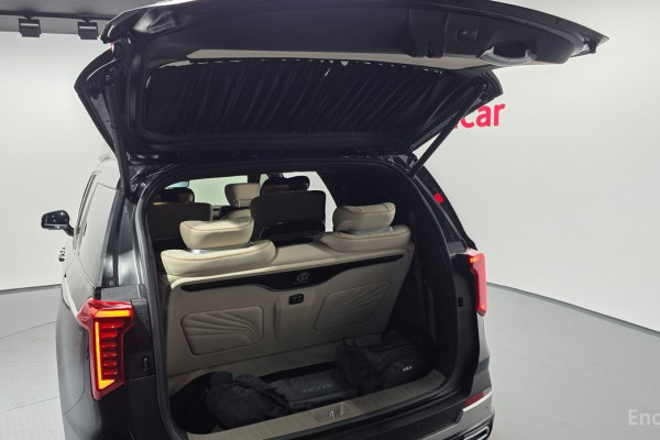 2024 Kia Carnival с пробегом 5 589 км