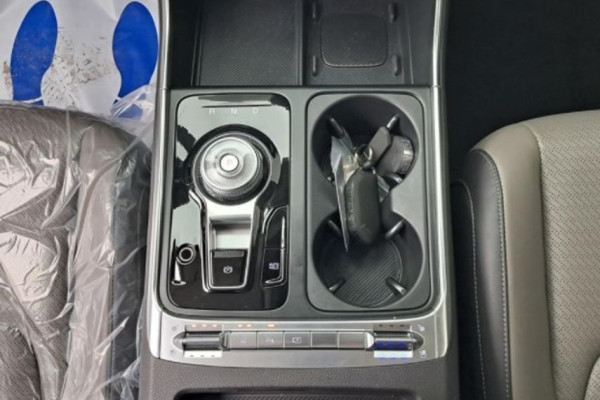 2025 Kia Carnival с пробегом 19 400 км