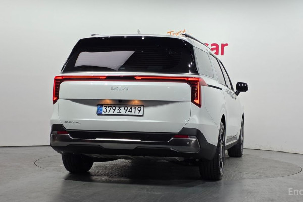 2026 Kia Carnival с пробегом 128 км