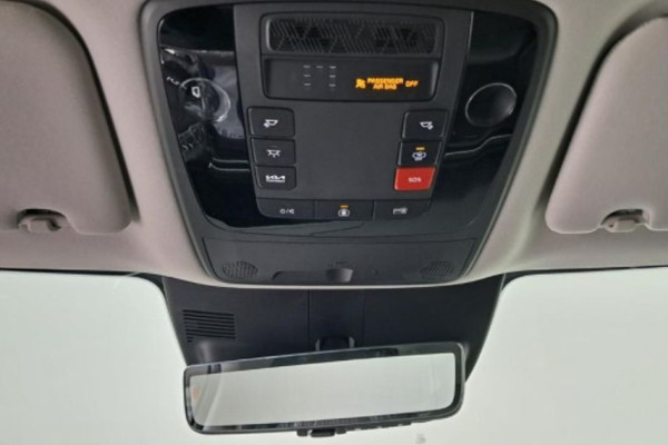 2025 Kia Carnival с пробегом 19 400 км