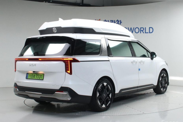 2024 Kia Carnival с пробегом 23 385 км