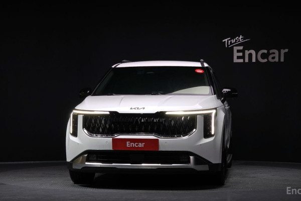 2024 Kia Carnival с пробегом 12 626 км