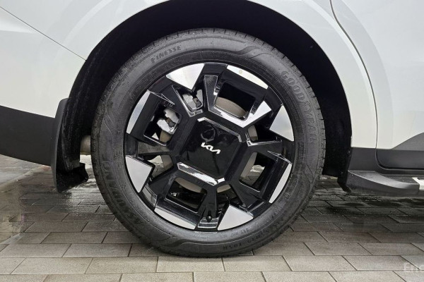 2024 Kia Carnival с пробегом 12 626 км