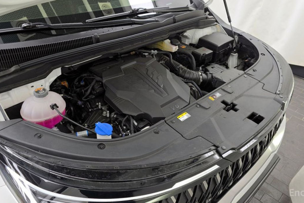 2024 Kia Carnival с пробегом 12 626 км