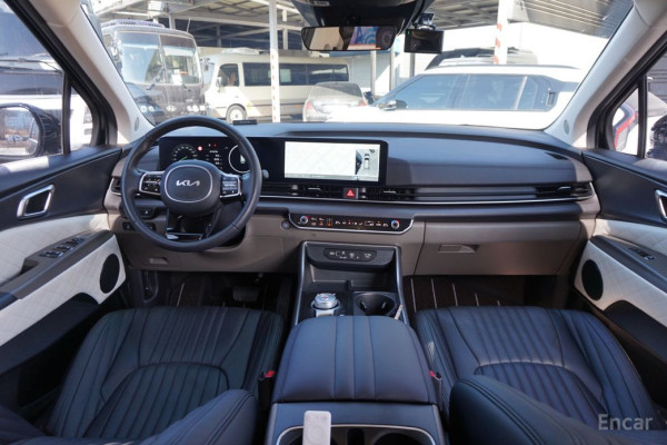 2024 Kia Carnival с пробегом 18 242 км