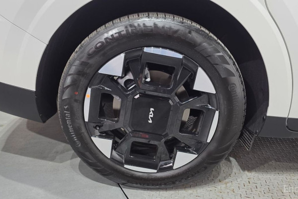 2026 Kia Carnival с пробегом 128 км