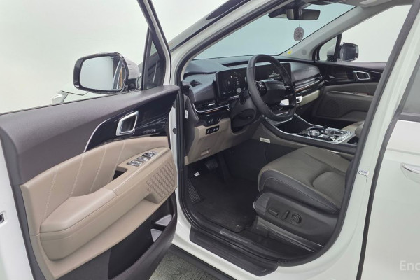 2026 Kia Carnival с пробегом 128 км