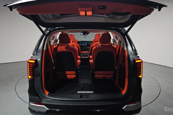 2024 Kia Carnival с пробегом 11 304 км