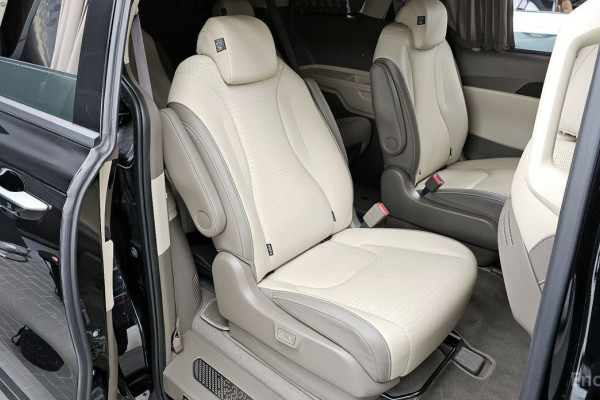 2024 Kia Carnival с пробегом 39 034 км