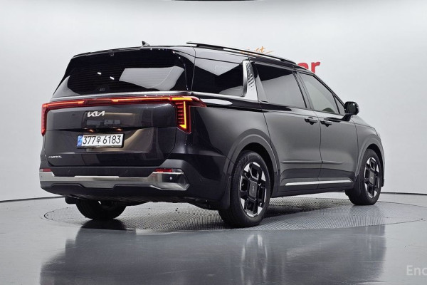 2024 Kia Carnival с пробегом 5 839 км