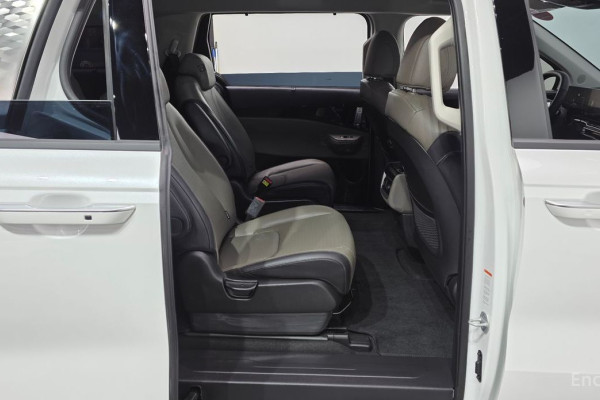 2026 Kia Carnival с пробегом 128 км