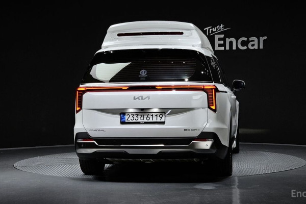 2024 Kia Carnival с пробегом 11 871 км