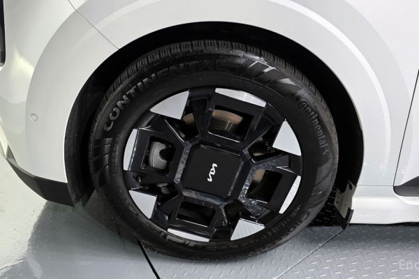 2024 Kia Carnival с пробегом 11 871 км