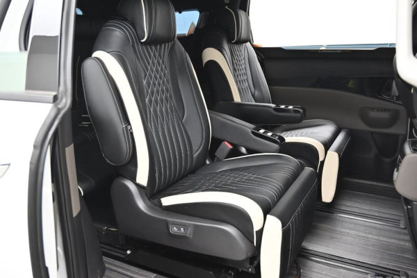 2024 Kia Carnival с пробегом 23 385 км