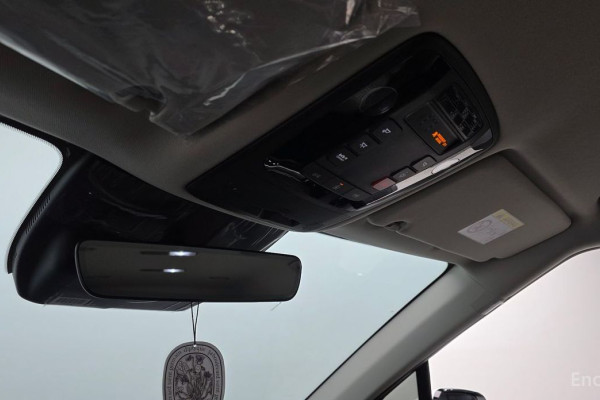 2026 Kia Carnival с пробегом 128 км