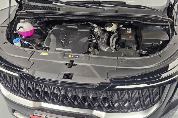 2024 Kia Carnival с пробегом 5 839 км