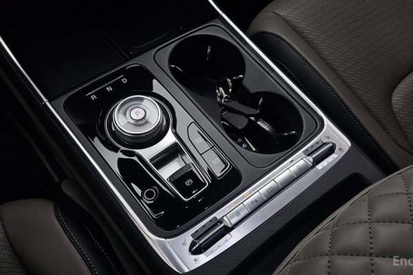 2024 Kia Carnival с пробегом 5 839 км