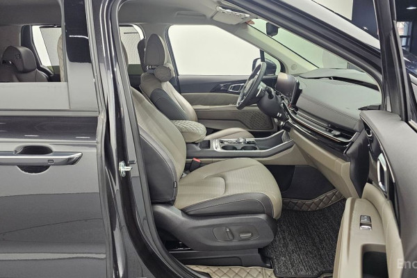 2024 Kia Carnival с пробегом 5 839 км