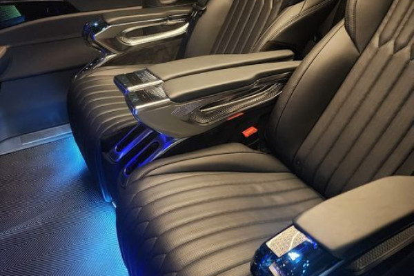 2025 Kia Carnival с пробегом 20 100 км