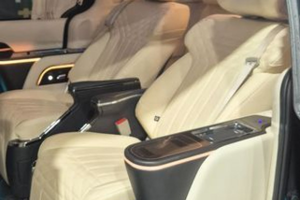 2025 Kia Carnival с пробегом 26 000 км