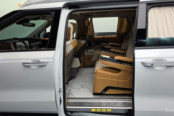 2024 Kia Carnival с пробегом 11 871 км