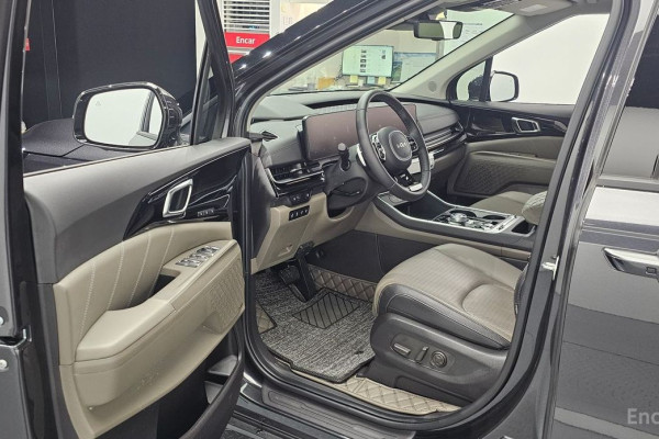 2024 Kia Carnival с пробегом 5 839 км