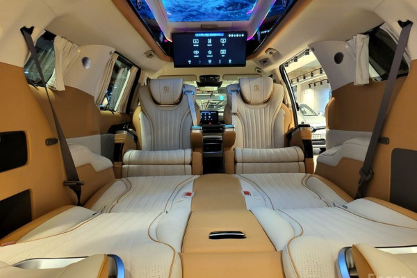 2024 Kia Carnival с пробегом 11 871 км