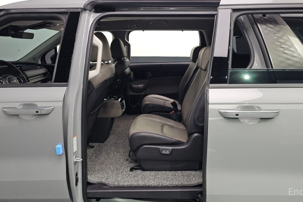 2024 Kia Carnival с пробегом 37 859 км