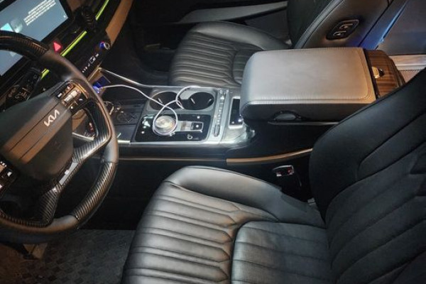 2025 Kia Carnival с пробегом 20 100 км