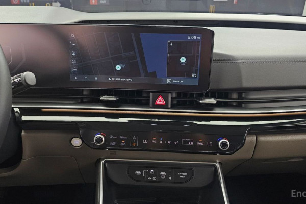 2024 Kia Carnival с пробегом 5 839 км