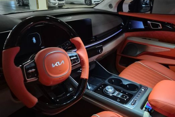 2024 Kia Carnival с пробегом 5 242 км