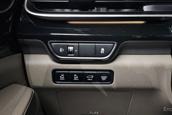 2024 Kia Carnival с пробегом 37 859 км