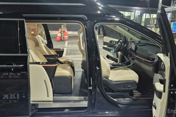 2025 Kia Carnival с пробегом 26 000 км