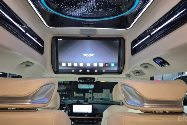 2025 Kia Carnival с пробегом 26 000 км