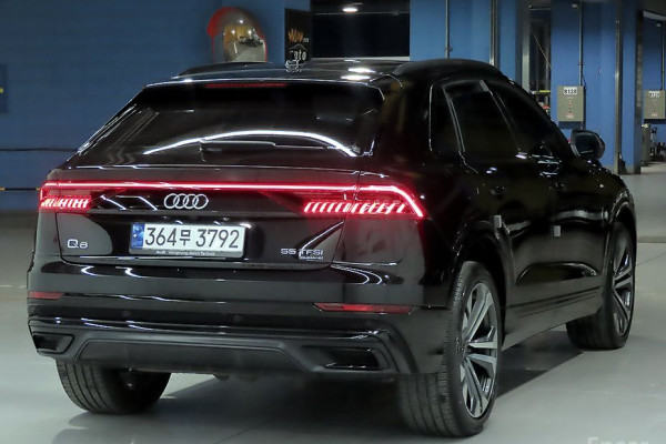 2023 Audi Q8 с пробегом 55 177 км
