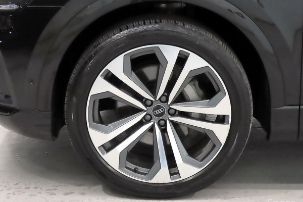 2023 Audi Q8 с пробегом 55 177 км