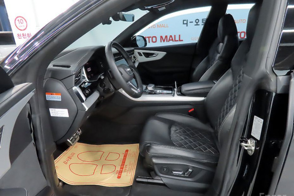 2023 Audi Q8 с пробегом 55 177 км