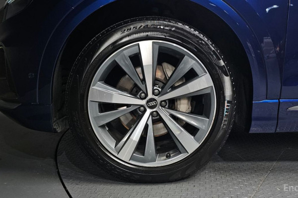 2021 Audi Q8 с пробегом 92 542 км