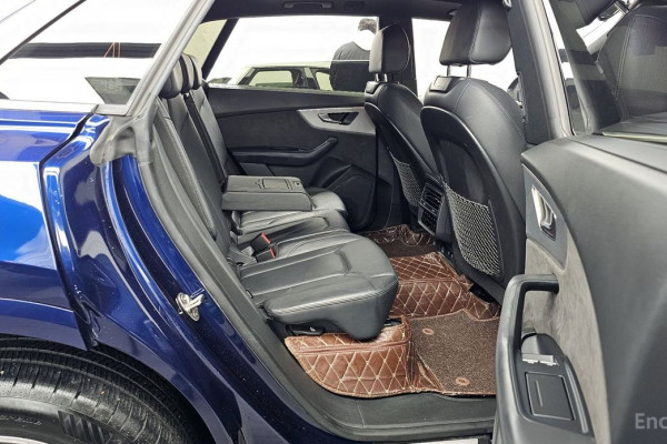 2021 Audi Q8 с пробегом 65 957 км
