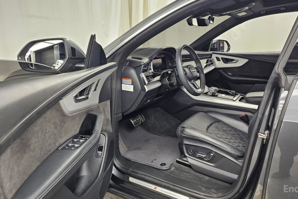 2021 Audi Q8 с пробегом 88 225 км